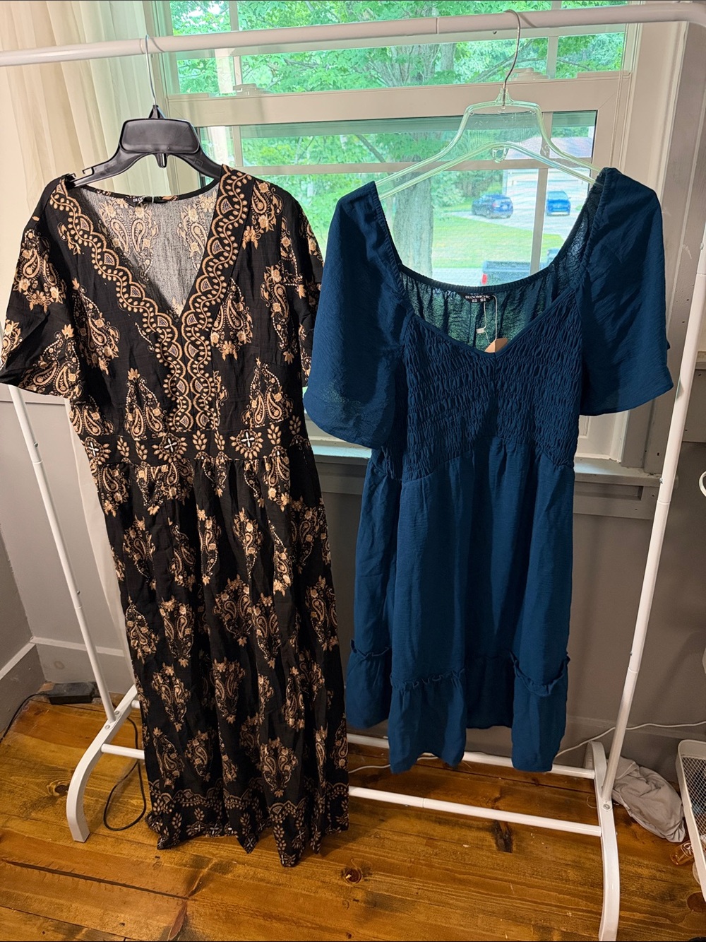 Lot of 2 women’s bloomchic dresses- size 10